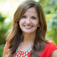 Tina Bates Headshot